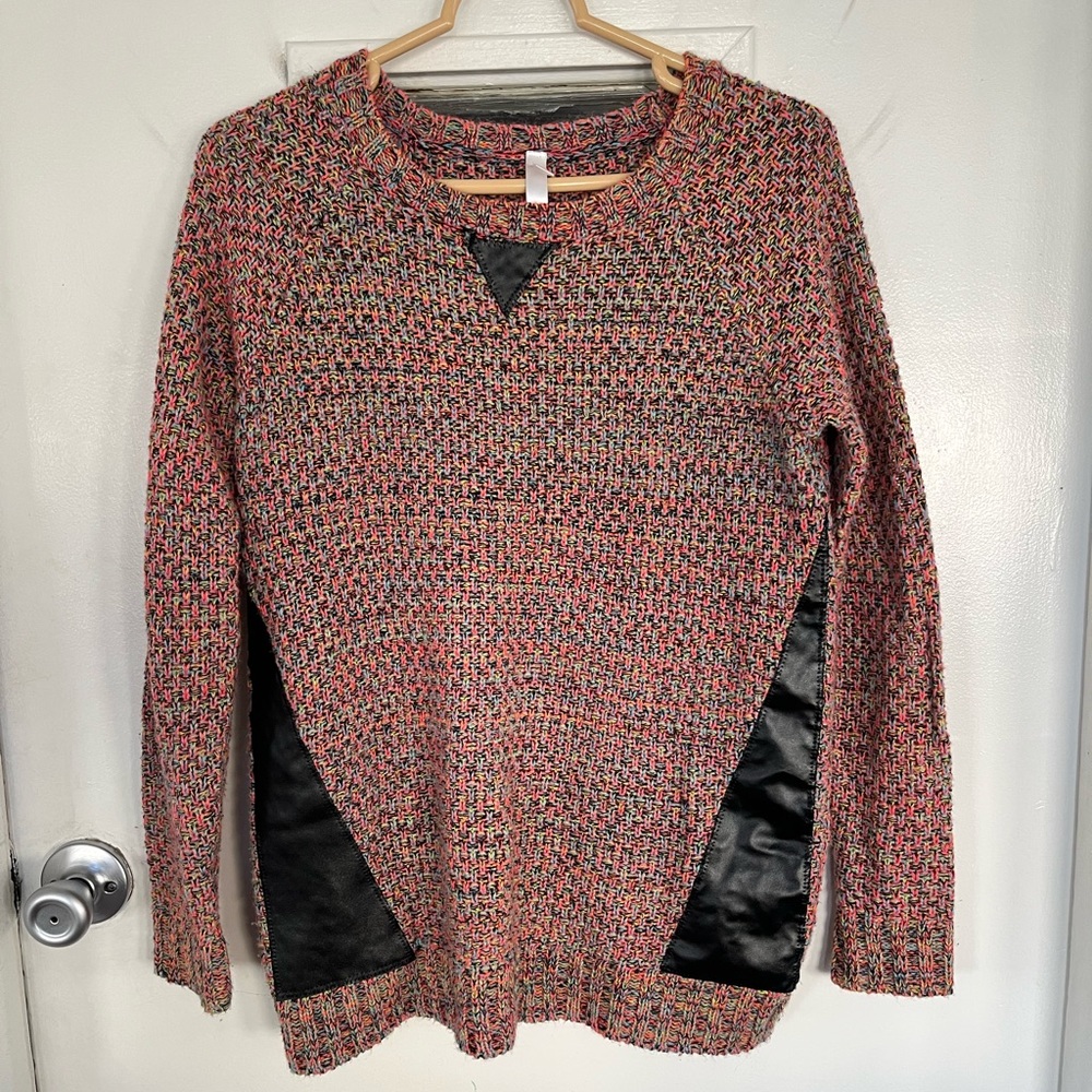 🎄 Buy one, Get one 🎄 Xhilaration Sweater